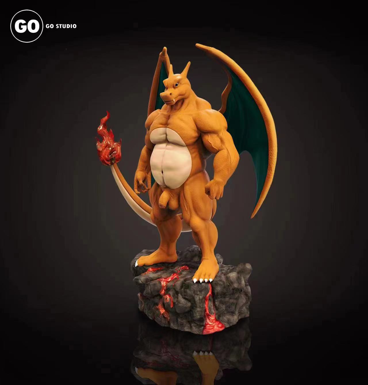 Charizard Big Scale Statue