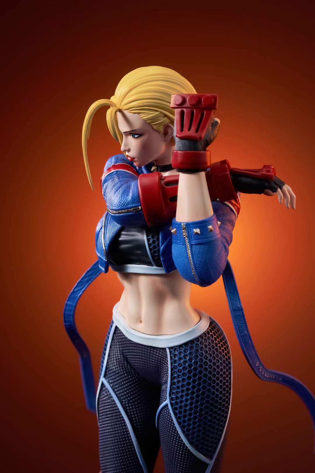1/4 Scale Cammy White with LED - Street Fighter Resin Statue